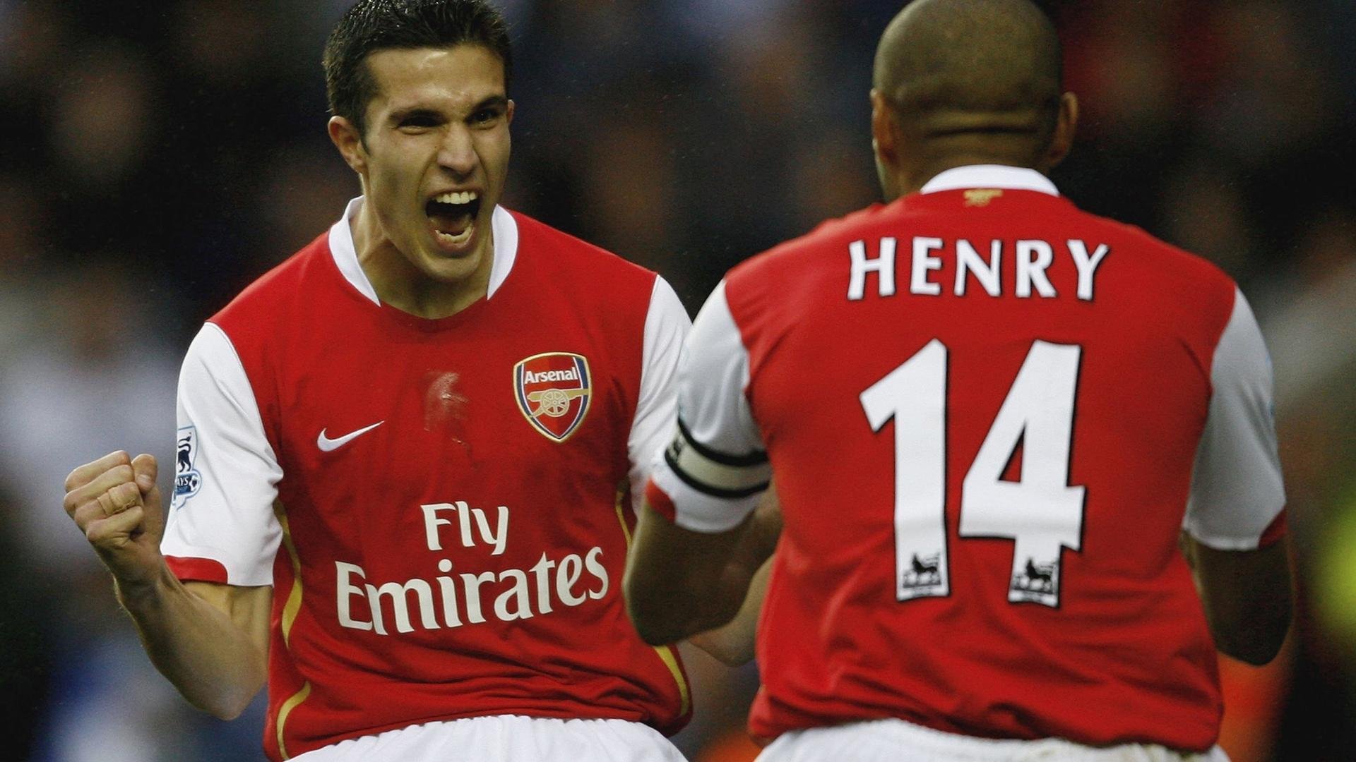 隆戈的冲击力让全黑队进攻节奏变得难以预测，隆的vskill